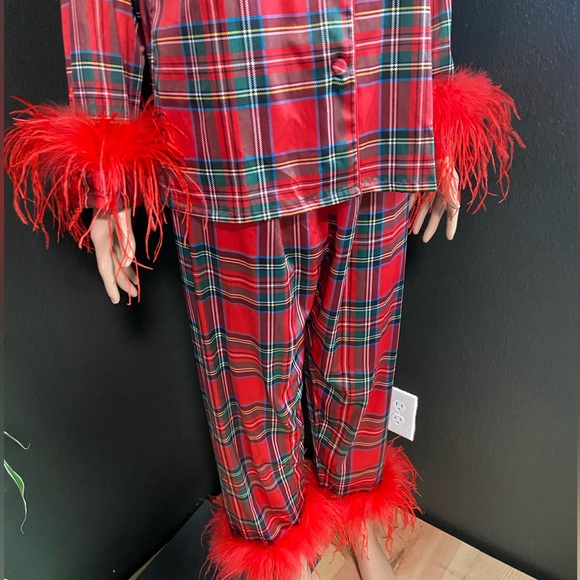 BON VIVIANN Holiday plaid set furry NWOT S/M  (is sold out on their website) - Picture 2 of 7